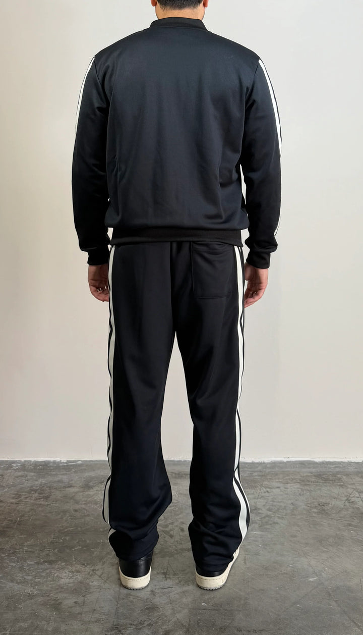 SUIT GAVROCHE CON BANDINE LATERALI A CONTRASTO